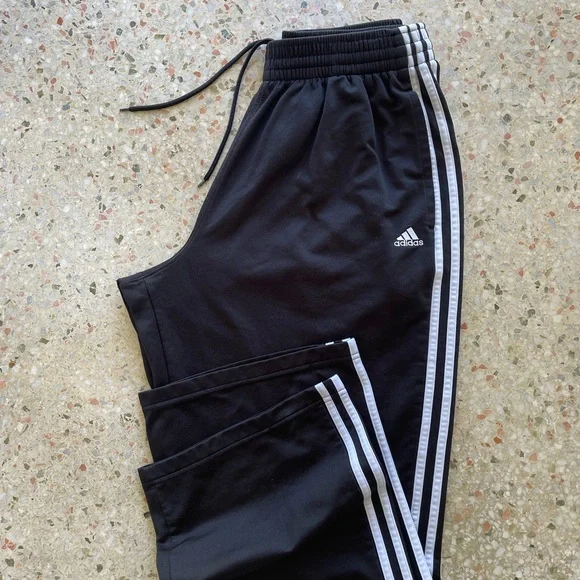 Adidas Black and White Tripped Athletic winter Pants Brand New ! Size M - Picture 1 of 4